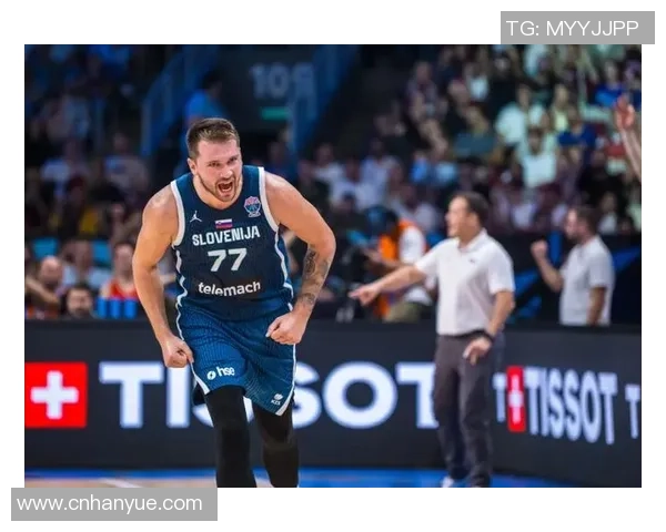 斯洛文尼亚男篮迎战波兰队争夺欧洲篮球赛重要胜利